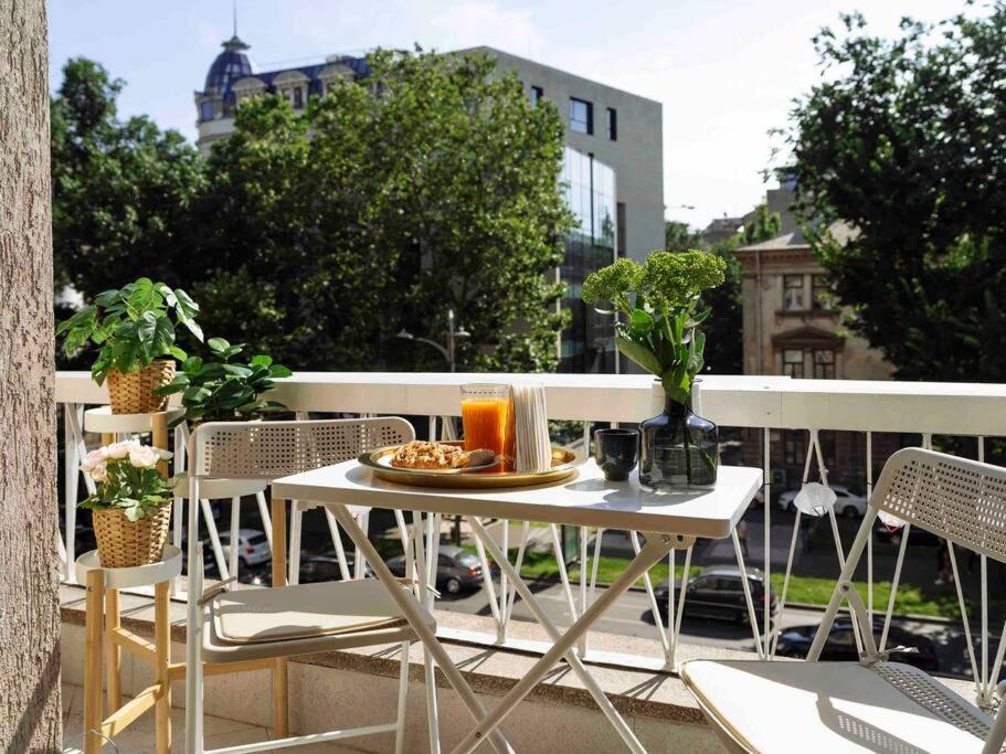 Bright 2Br Apartment - Top Location - City Balcony Bucureşti Exterior foto